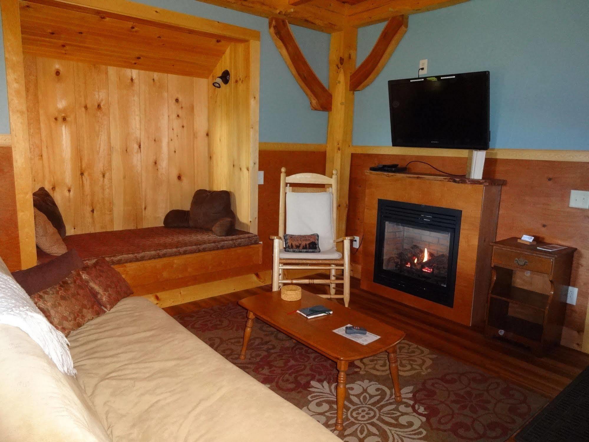 Robert Frost Mountain Cabins มิดเดิลแบรี ภายนอก รูปภาพ