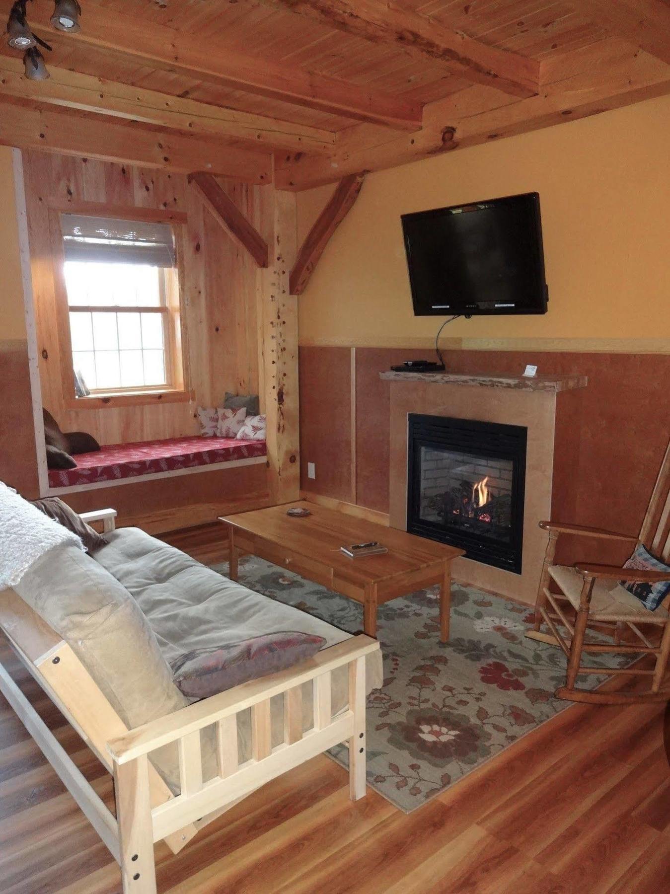 Robert Frost Mountain Cabins มิดเดิลแบรี ภายนอก รูปภาพ