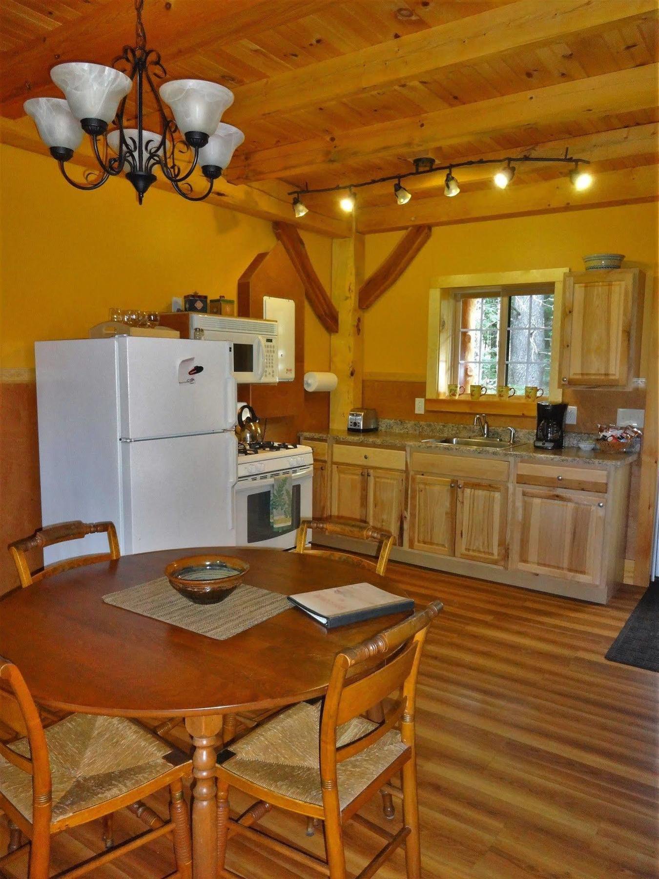 Robert Frost Mountain Cabins มิดเดิลแบรี ภายนอก รูปภาพ
