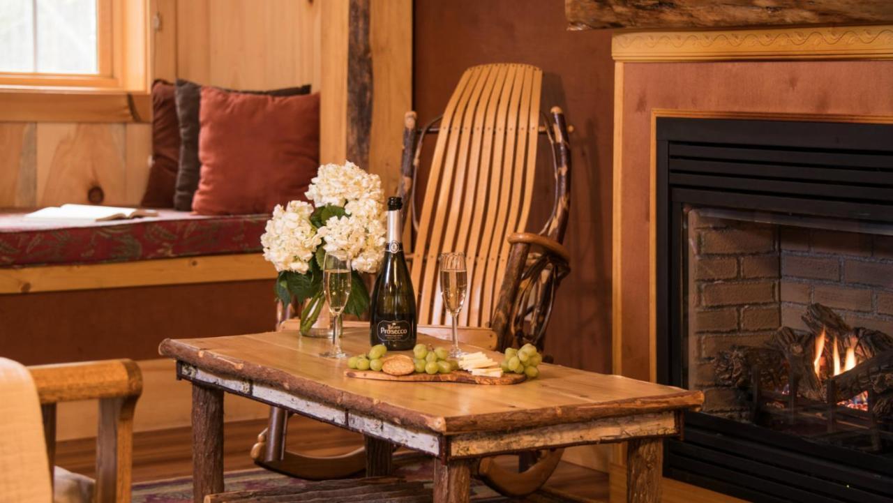 Robert Frost Mountain Cabins มิดเดิลแบรี ภายนอก รูปภาพ