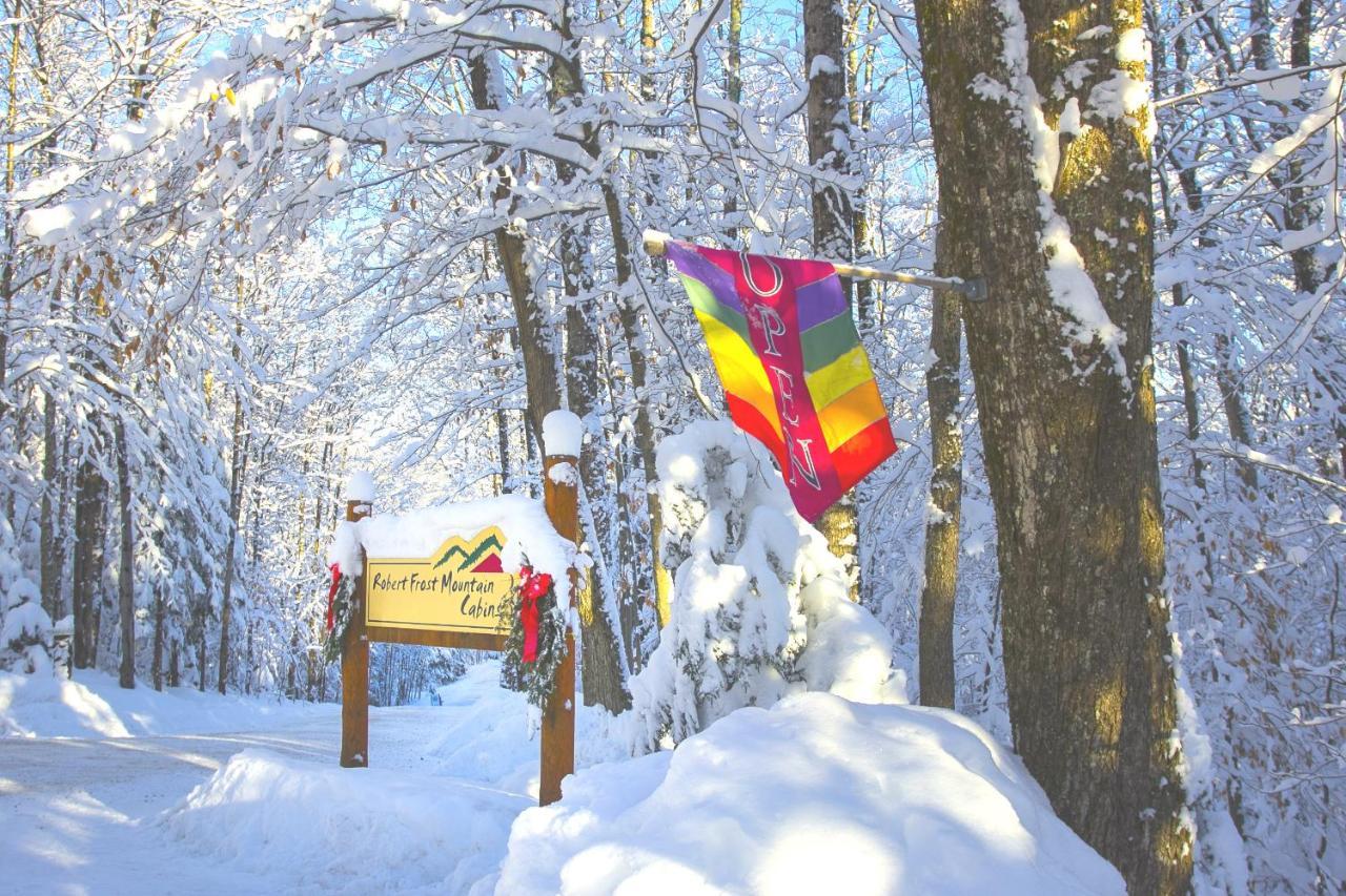 Robert Frost Mountain Cabins มิดเดิลแบรี ภายนอก รูปภาพ